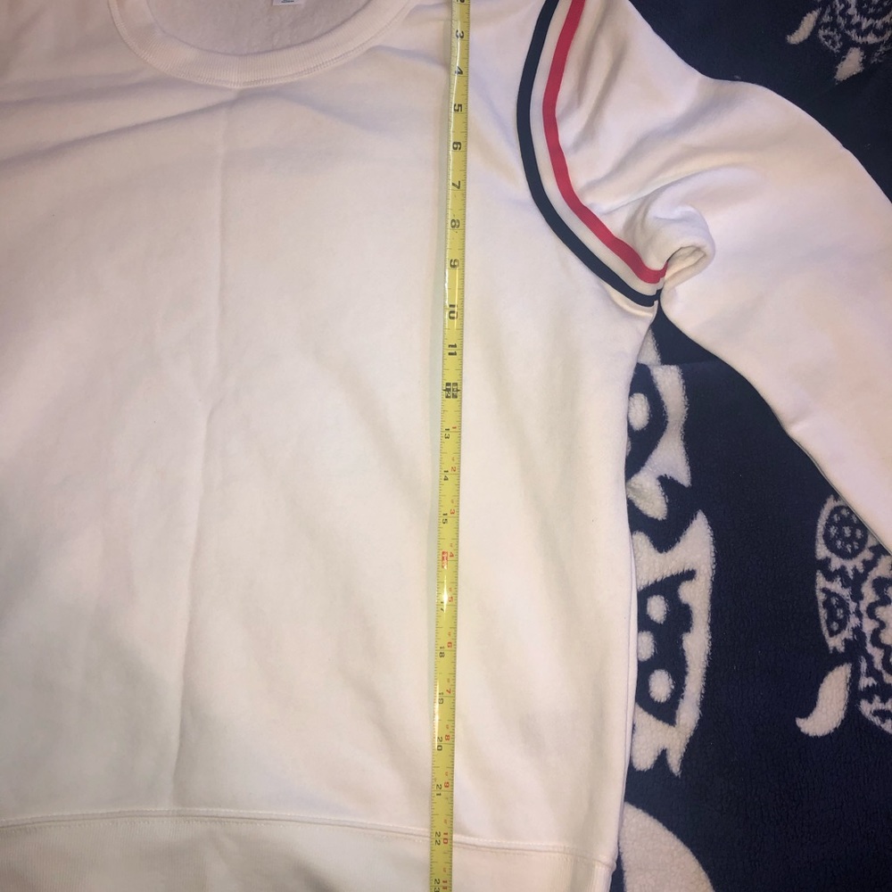 Old navy pullover medium sweater - Picture 7 of 8